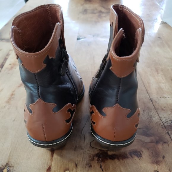 Donald J Pliner 1990's Western Couture Ankle Boots in Like New Condition - Picture 8 of 13